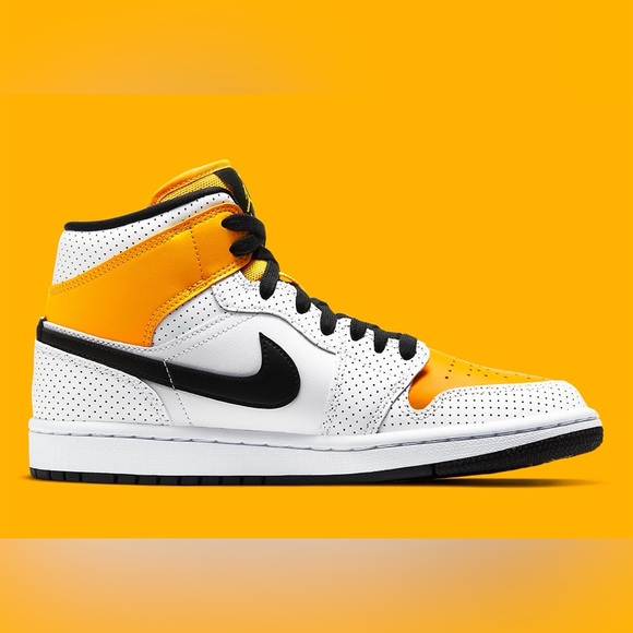 Brand New Air Jordan 1 Mid “Laser Orange “ Women’s Sneakers BQ6472107 - Picture 3 of 13